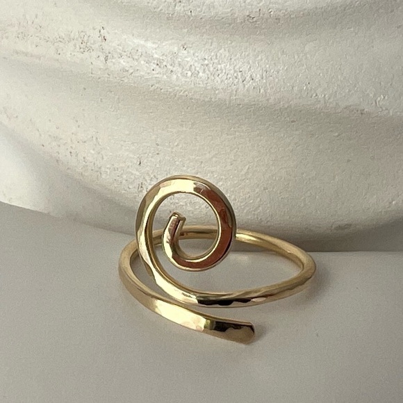ARTISAN Jewelers Brass Swirl Ring - Picture 14 of 14
